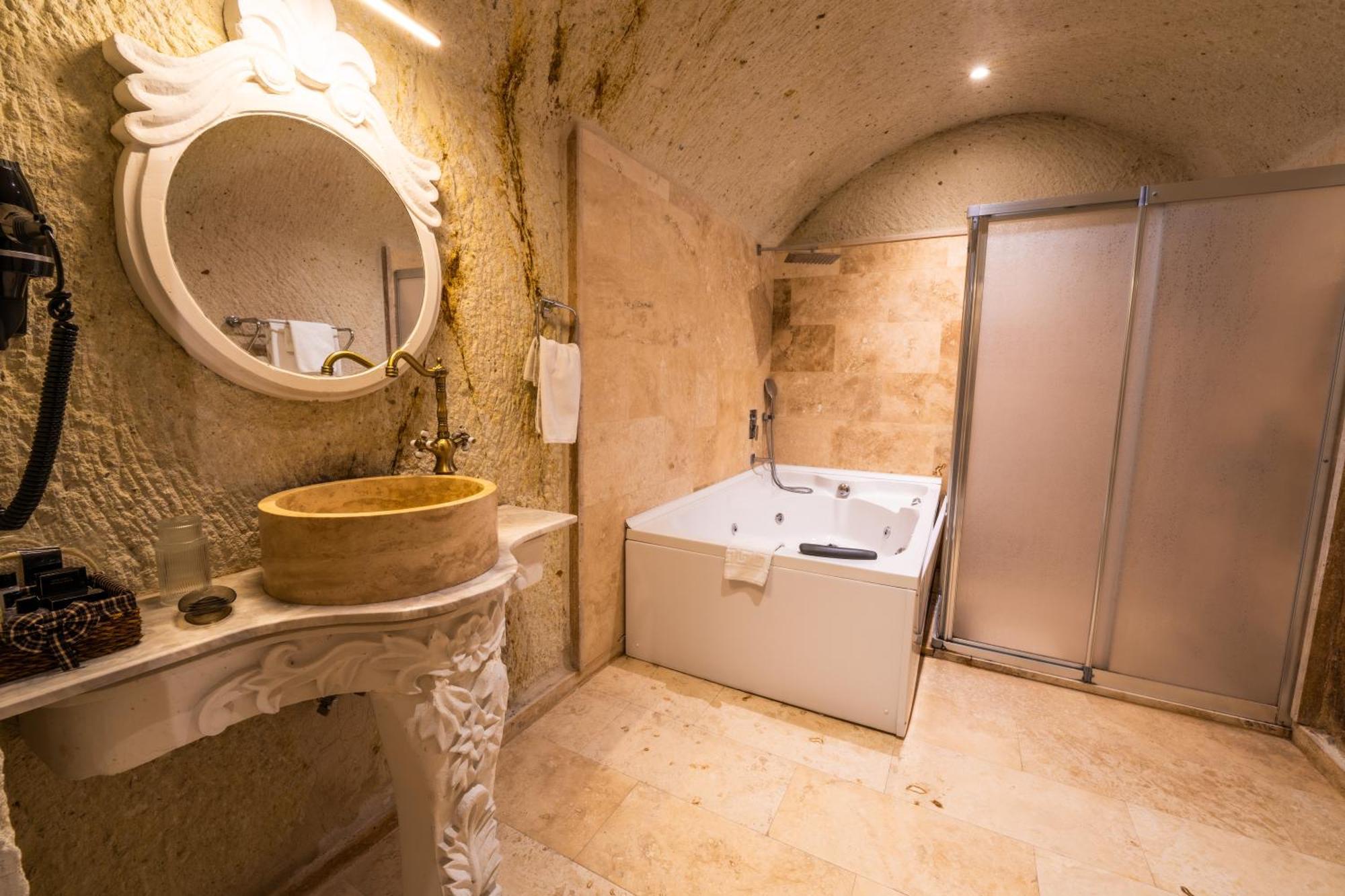 Cappadocia Sweet Cave Aparthotel Nevşehir Bagian luar foto